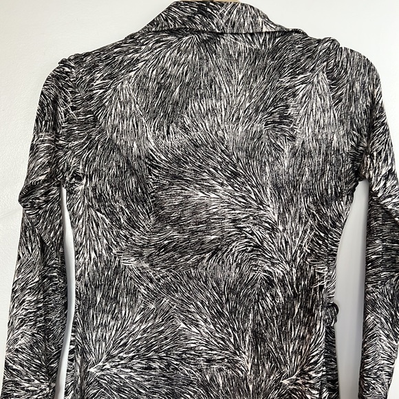 Diane Von Furstenberg Wrap Dress - size 4 - Picture 13 of 14